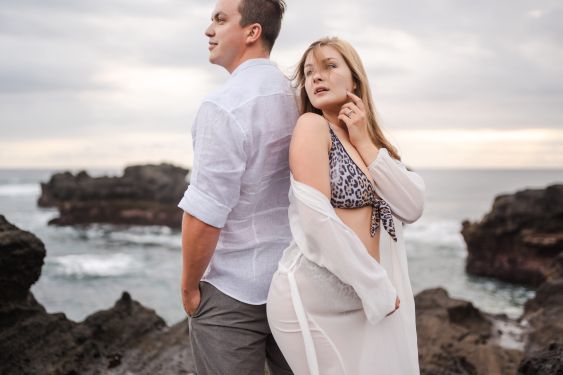 Honeymoon photos on the Gulf Coast shoreline